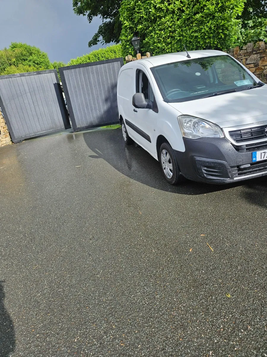 Peugeot Partner 2017 4750 euro - Image 1