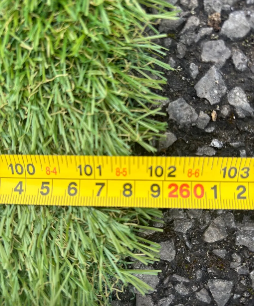 Astro turf for grave / garden - Image 1