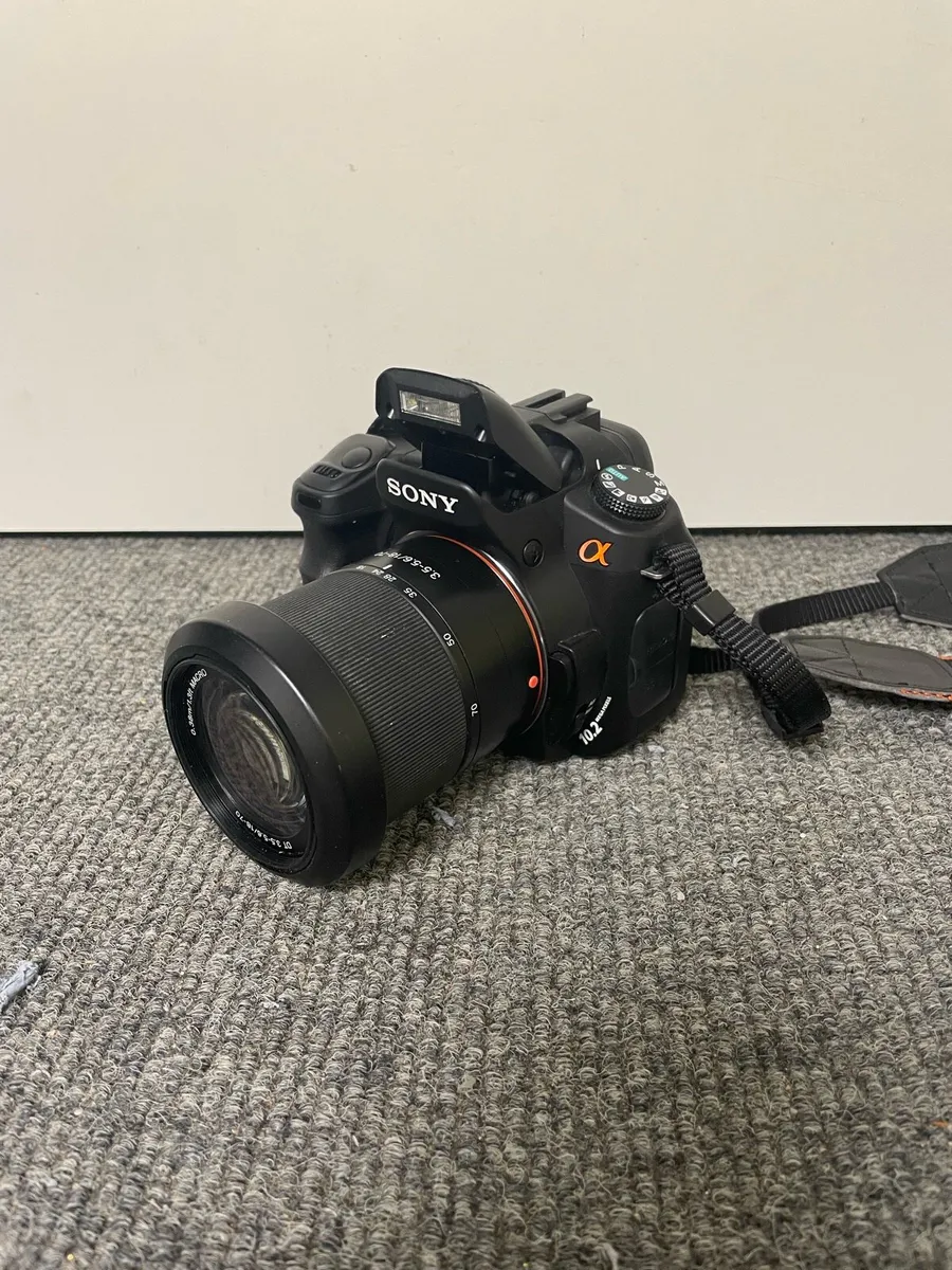 Sony Alpha 200 - Image 1