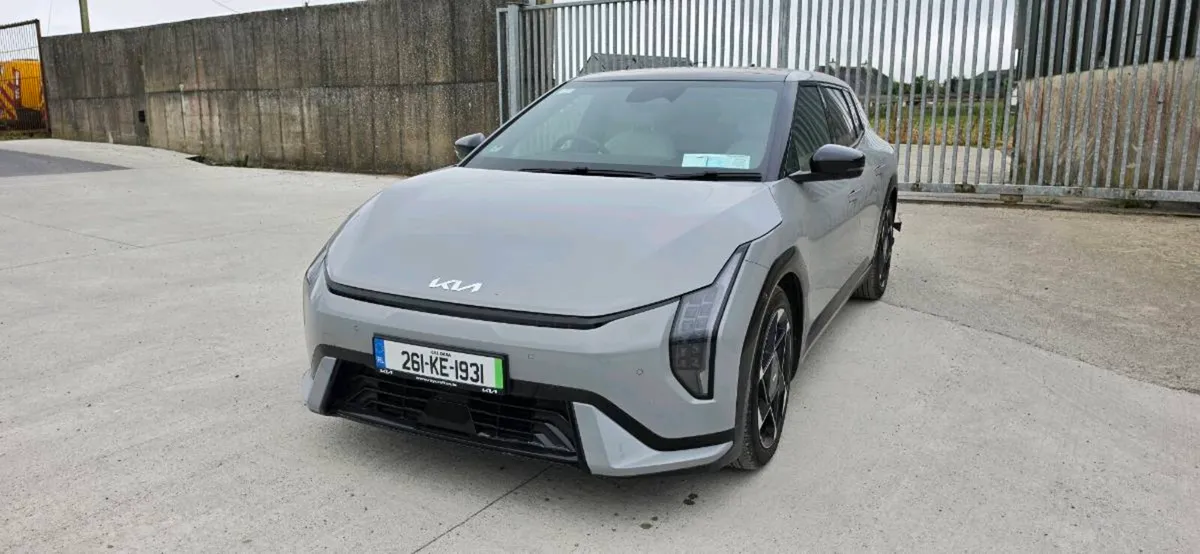 KIA EV4 GT LINE Only 2500 km - Image 2