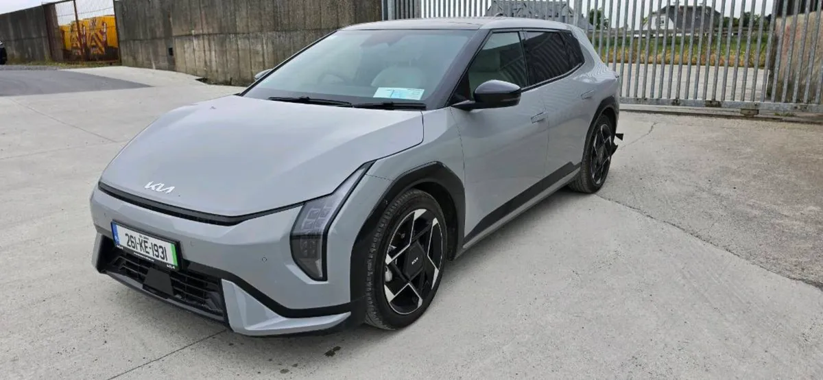 KIA EV4 GT LINE Only 2500 km - Image 4