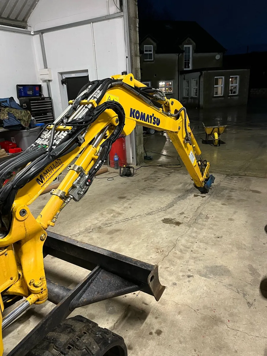 Komatsu 2.6 ton - Image 3