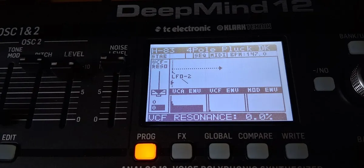 BEHRINGER DEEPMIND 12 SYNTH - Image 2