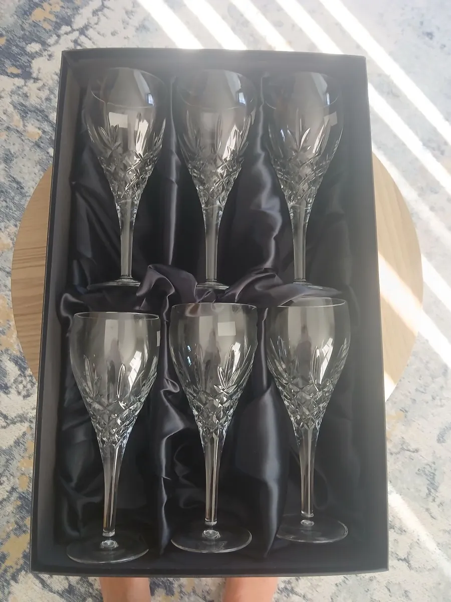 New Royal Doulton hand cut crystal Glasses - Image 1