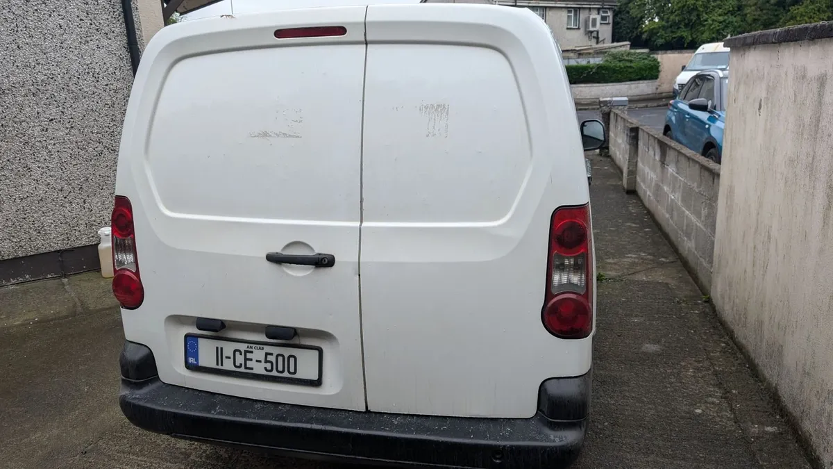 Peugeot Partner 2011 - Image 2