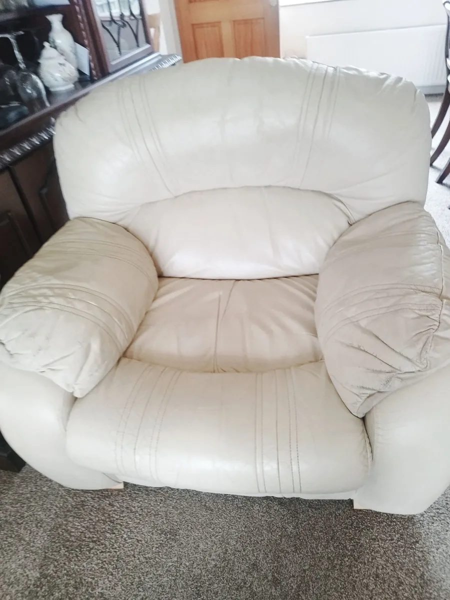 Leather Cream Sofa & 2 Armchairs - Image 1