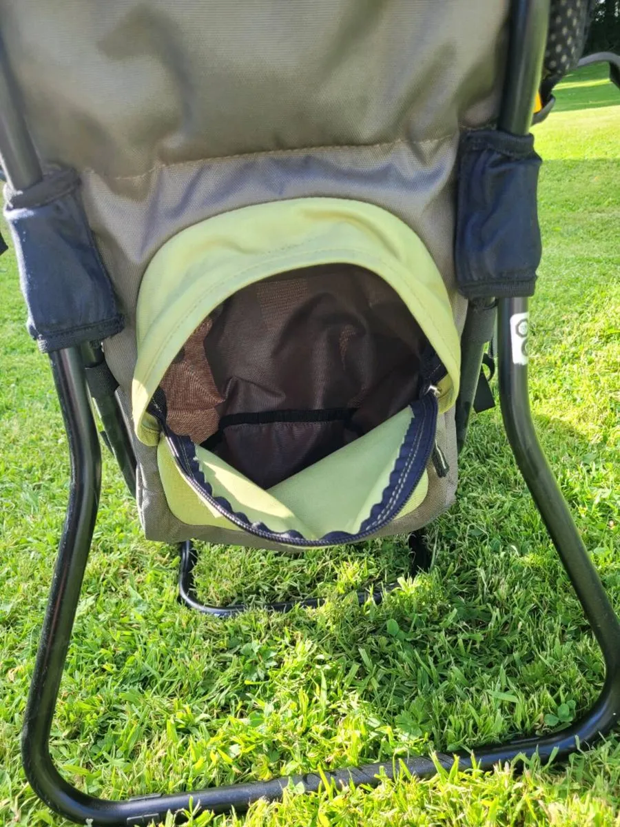 Deuter baby carrier - Image 2