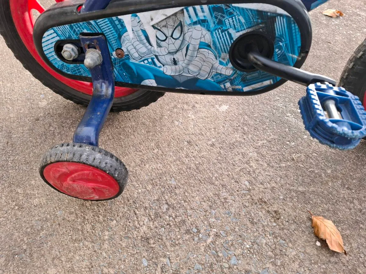 Kids 12inch spiderman bike - Image 3