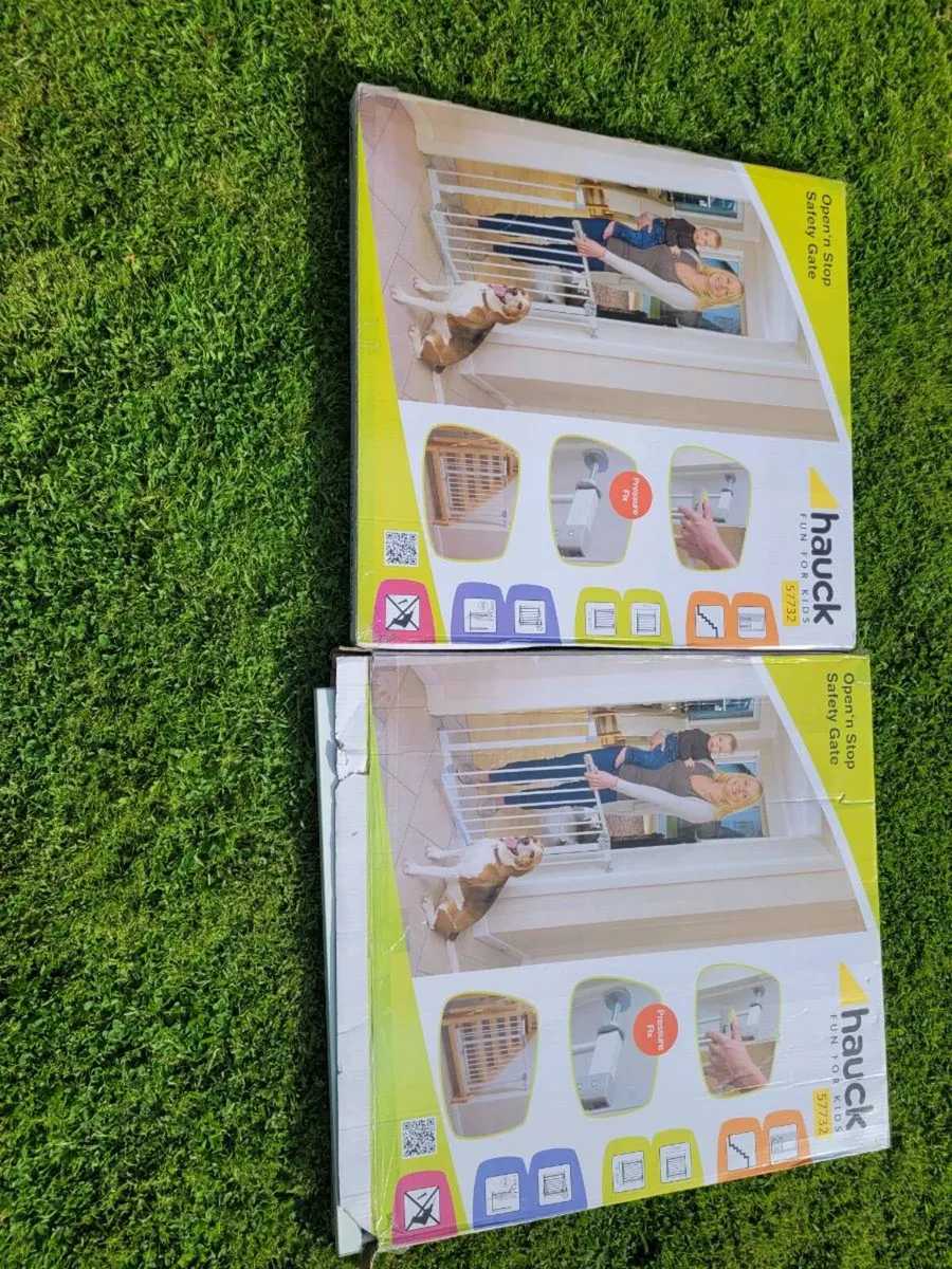 Hauck stair gate x 2