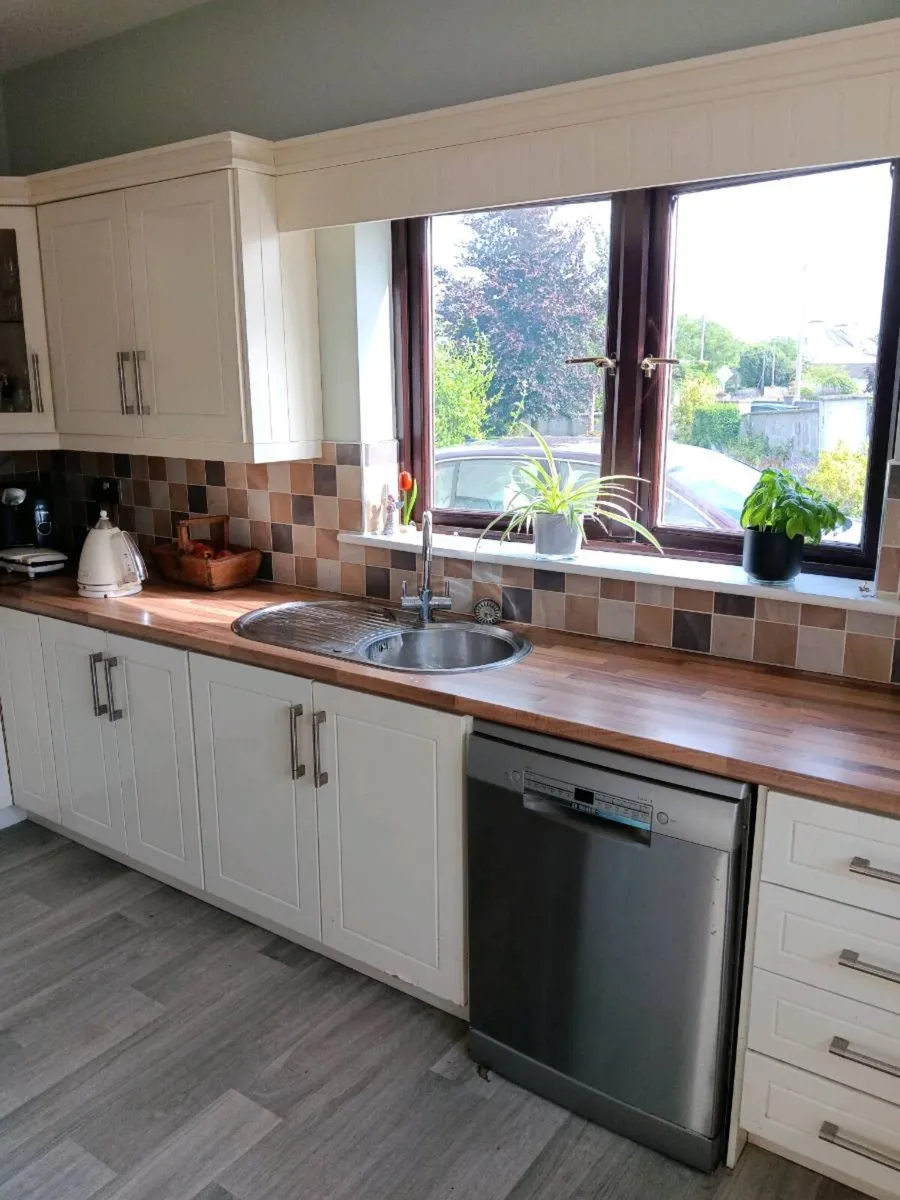 Kitchen Cabinets - Image 3