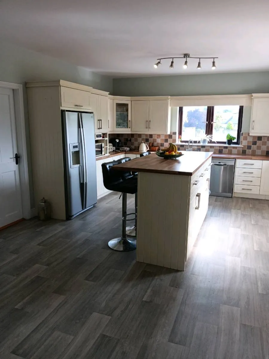 Kitchen Cabinets - Image 2