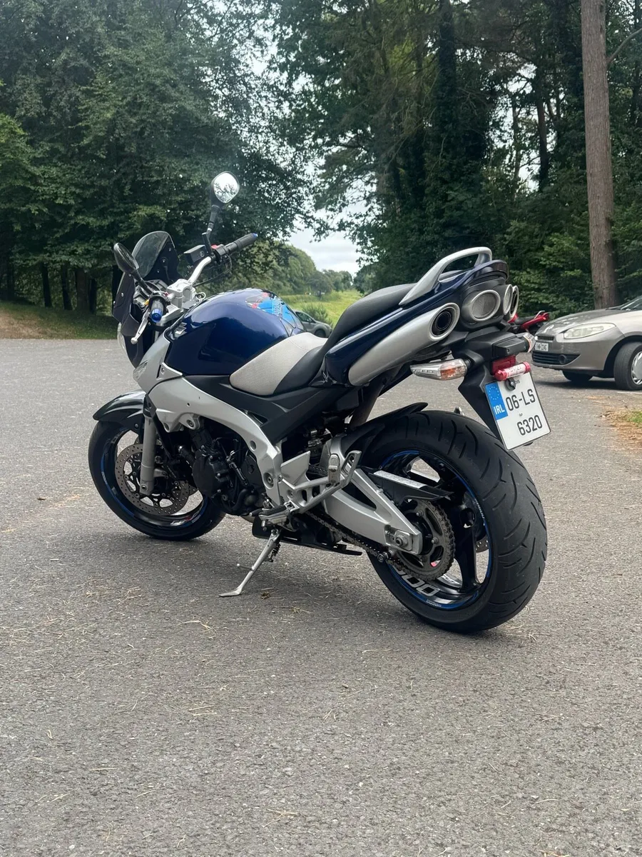 2006 Suzuki GSR 600 - Image 3