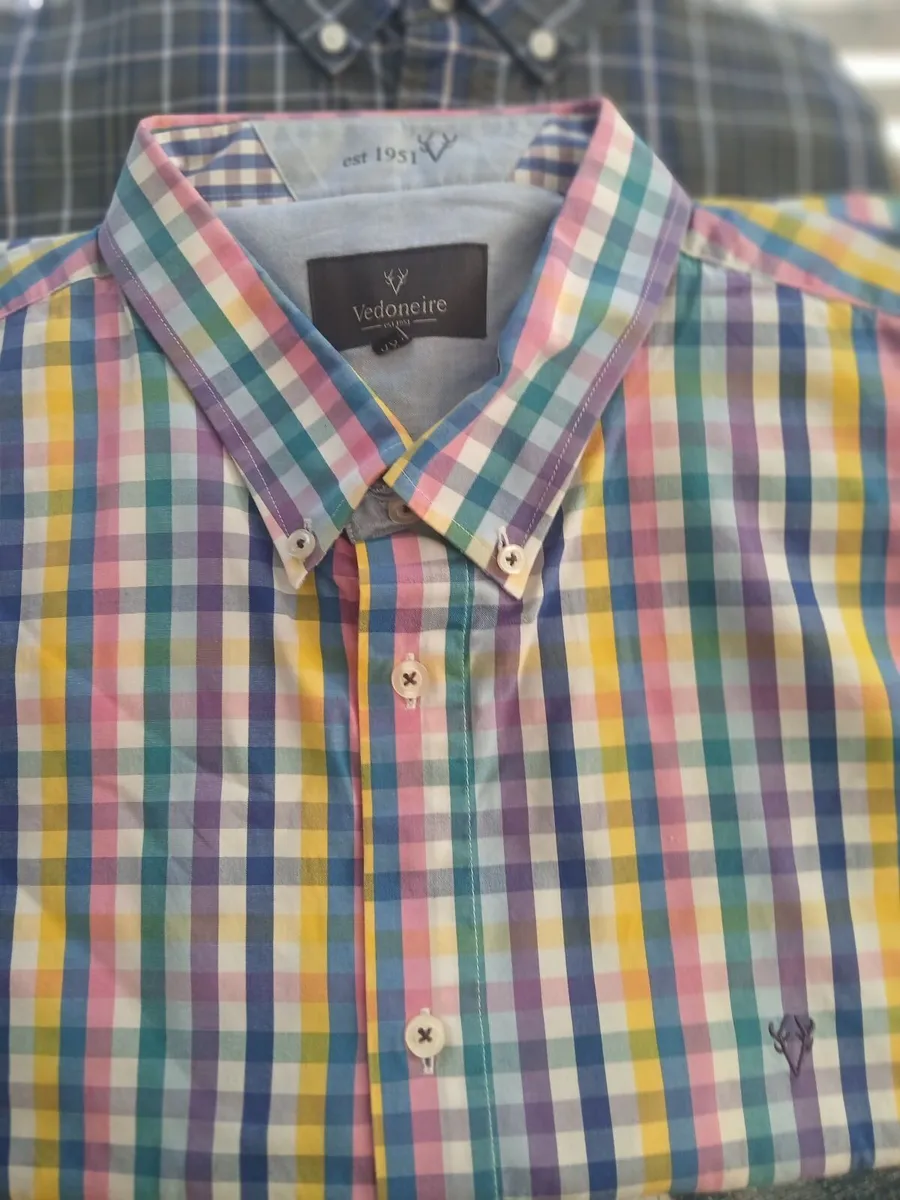 3 high Quality shirts 2xl - Image 2