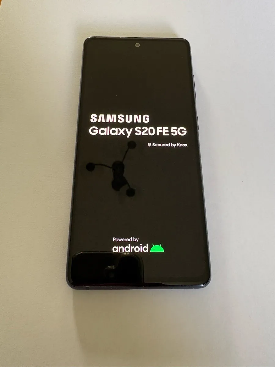 Samsung Galaxy S20 FE 5G - Image 1