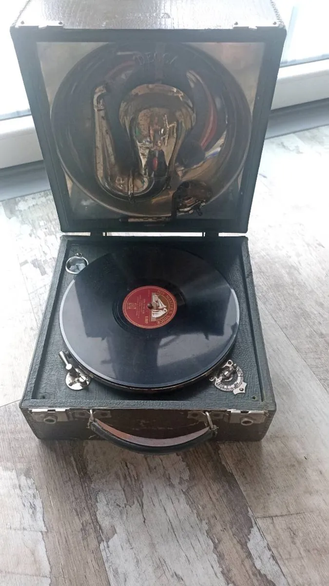 Gramophone Decca 1930s - Image 1