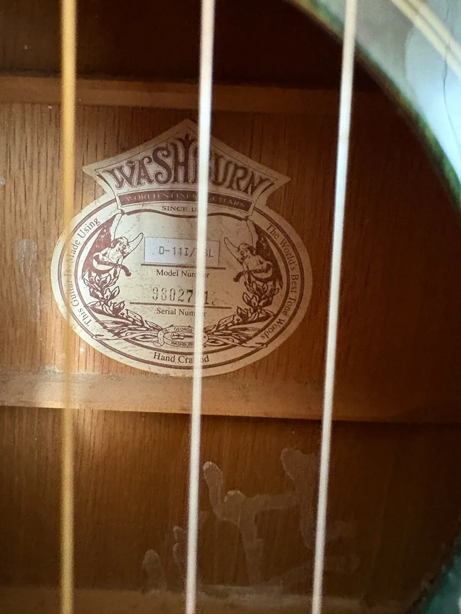 Acoustic guitar - Image 3