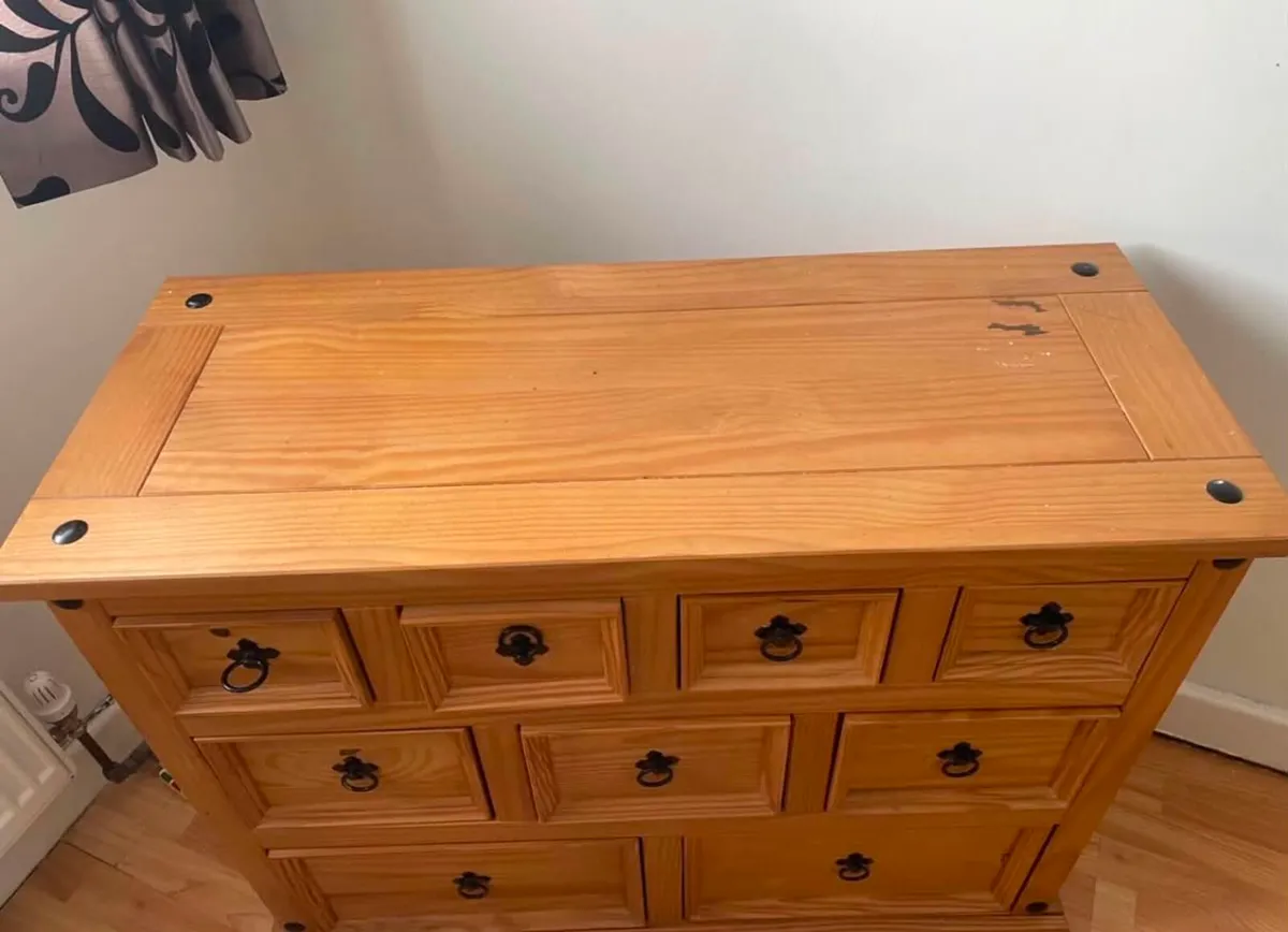 Mexican pine chest of drawers - Image 1