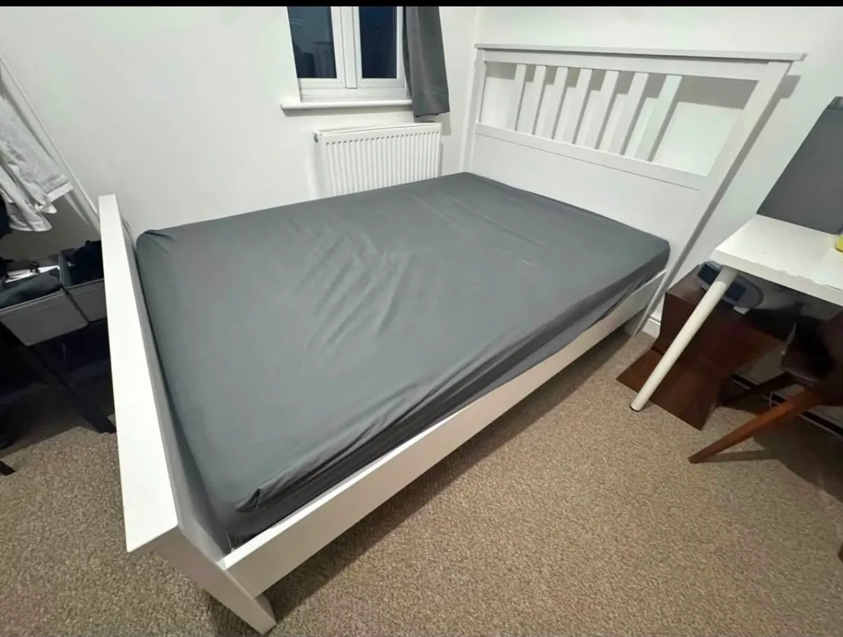 King size bed