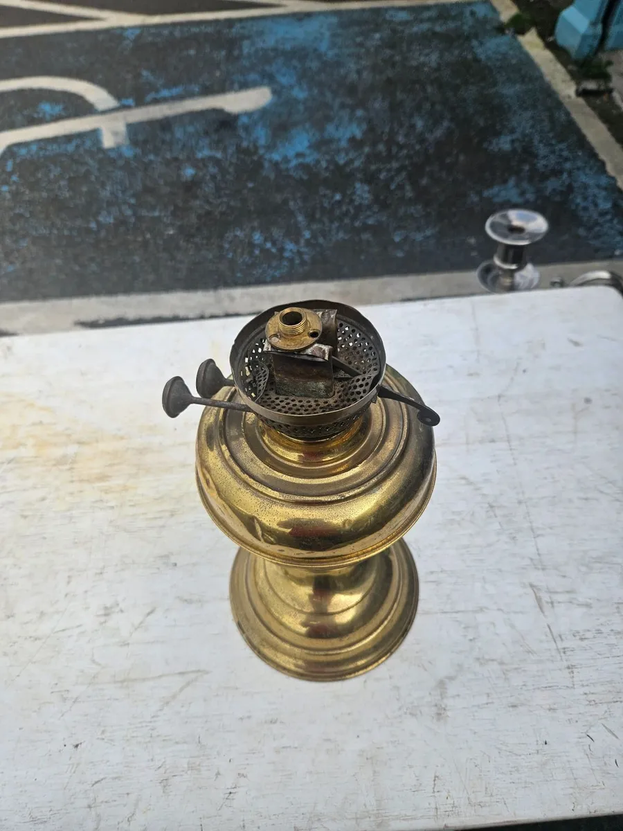 Vintage Brass Oil Lamp - Image 3