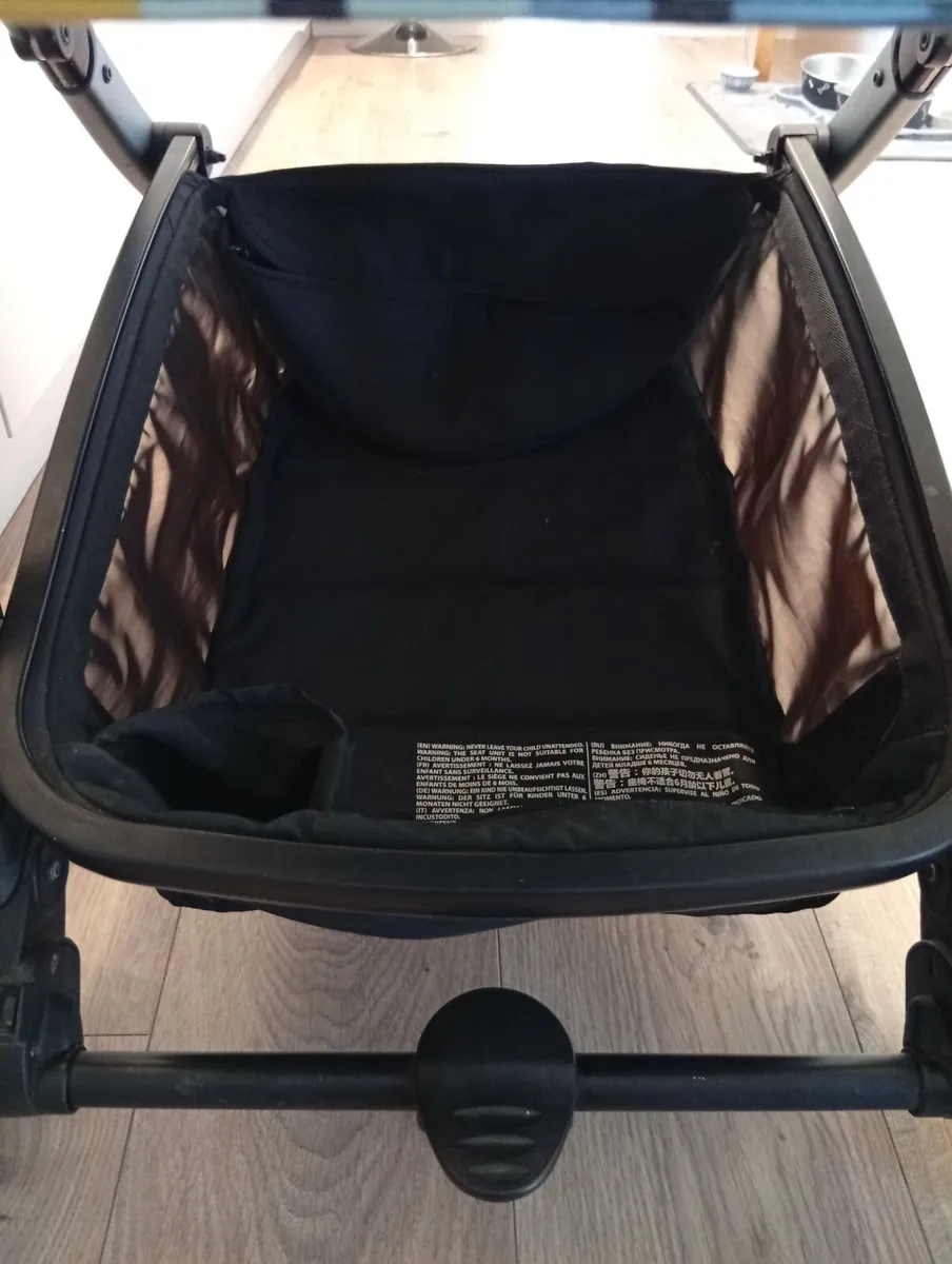 Pram - Image 4