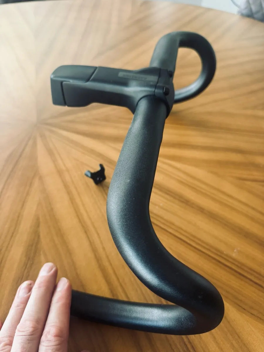 Specialized drop bar and stem new - Image 2