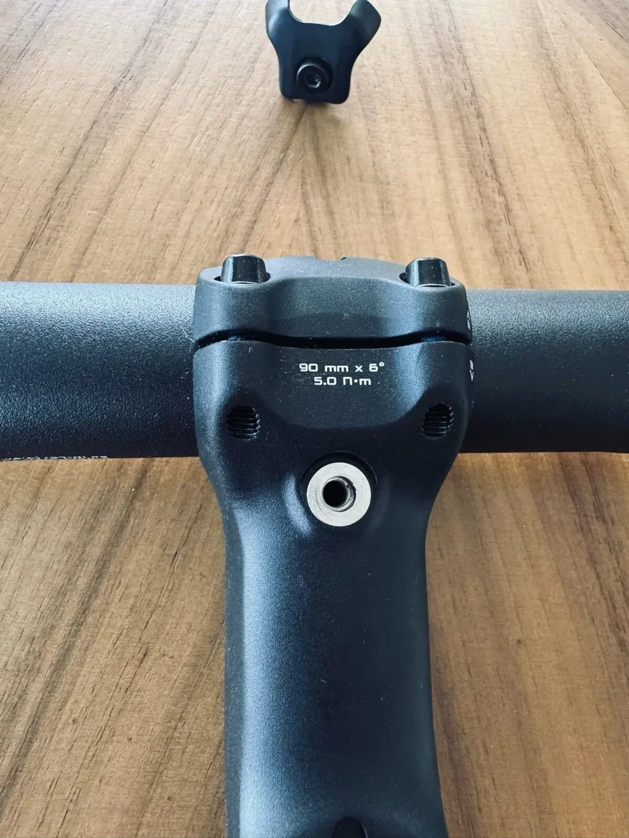 Specialized drop bar and stem new - Image 3