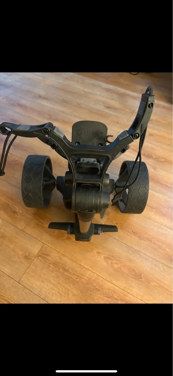 M1 Motocaddy Electric Trolley - 36 hole lithium - Image 3