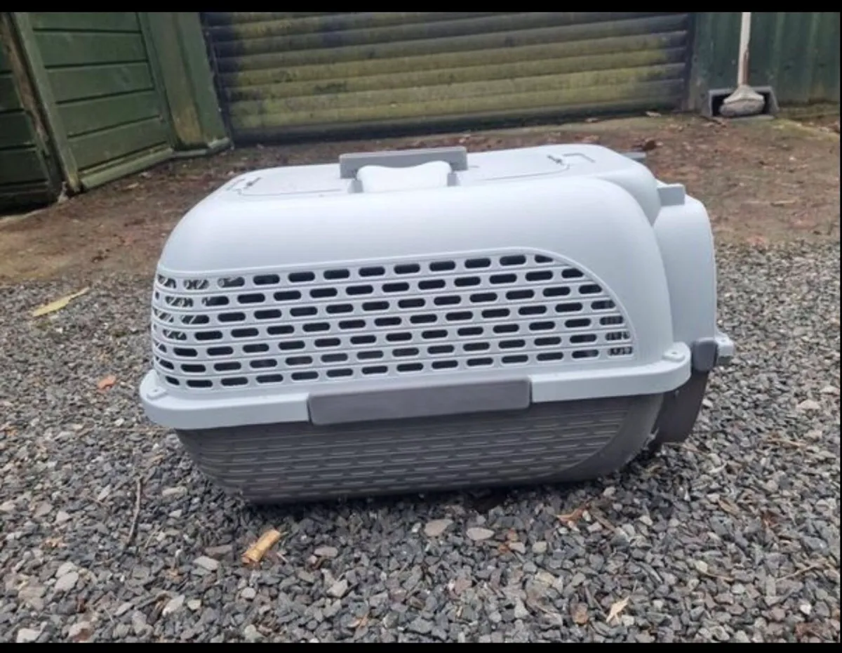 Pet Bed & Pet Cage - Image 1