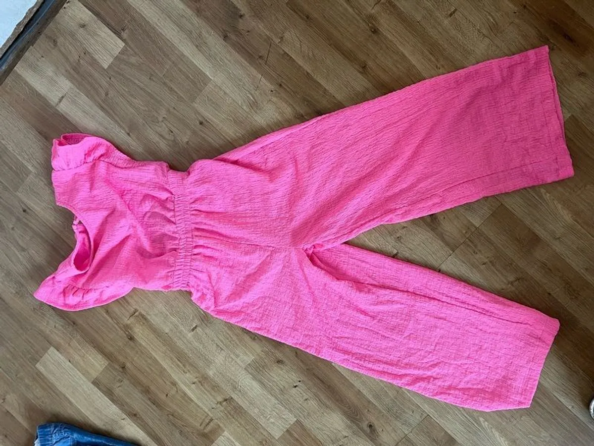 girls clothes age 8 - Image 1
