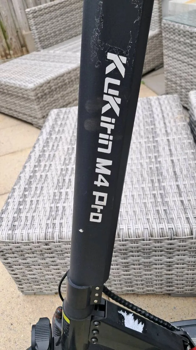 kukirin M4 Pro scooter - Image 3