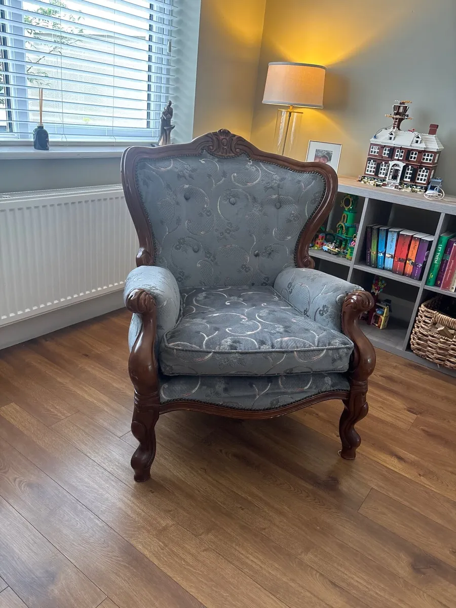 Antique chair - Image 1