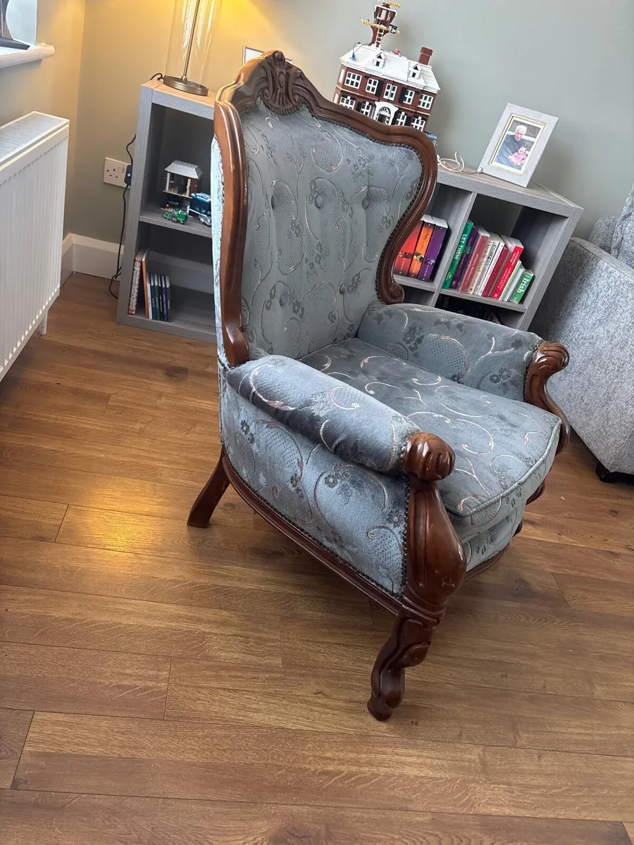 Antique chair - Image 2