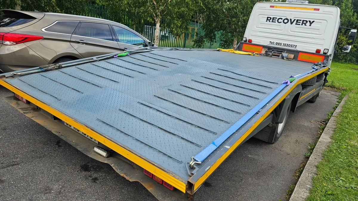 Recovery truck - Image 3