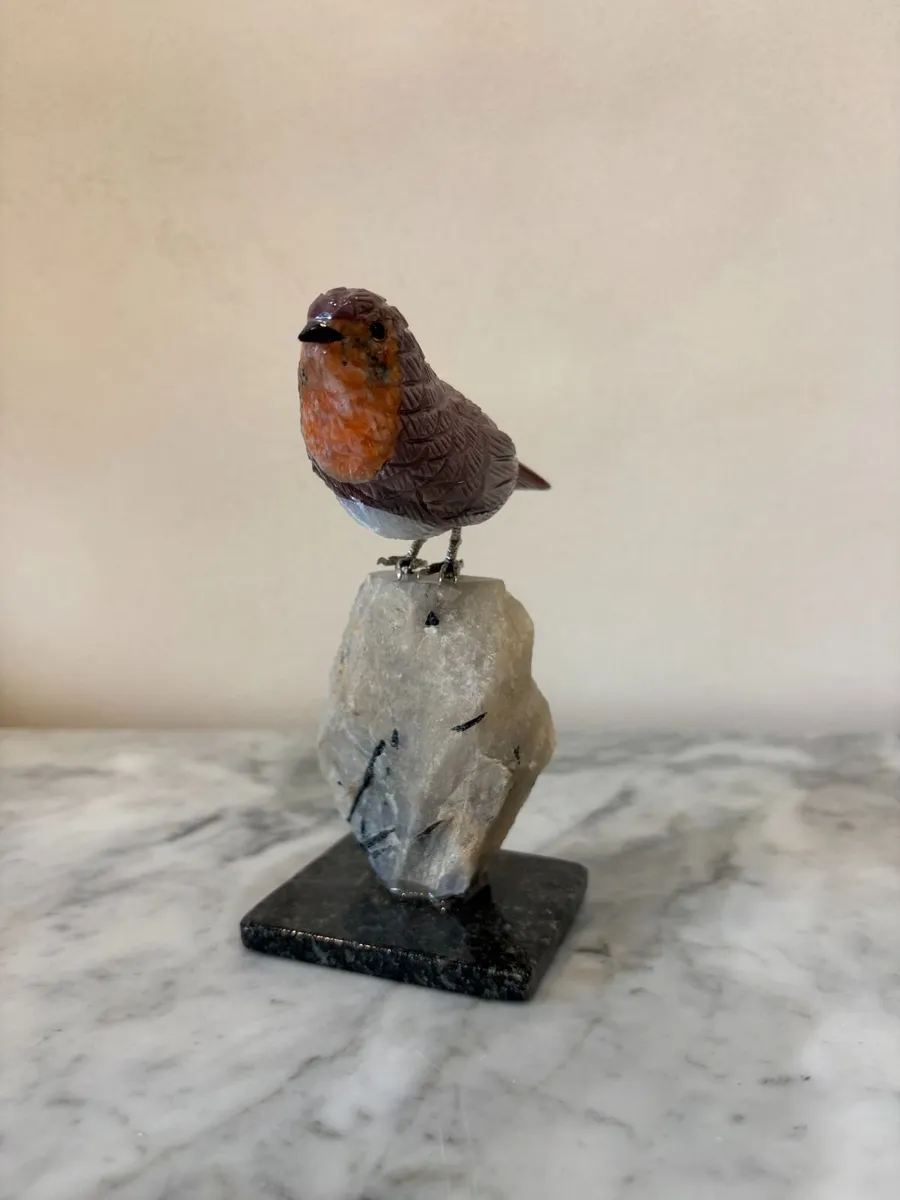 🐦 Hand-Carved Gemstone European Robin - Image 2