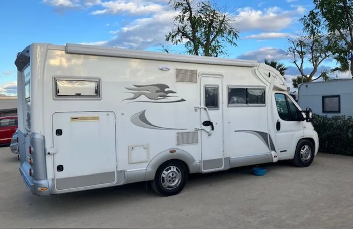 Motorhome - Image 3