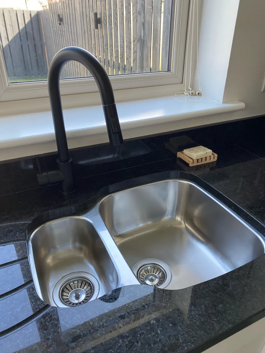 Whole Kitchen - Image 3