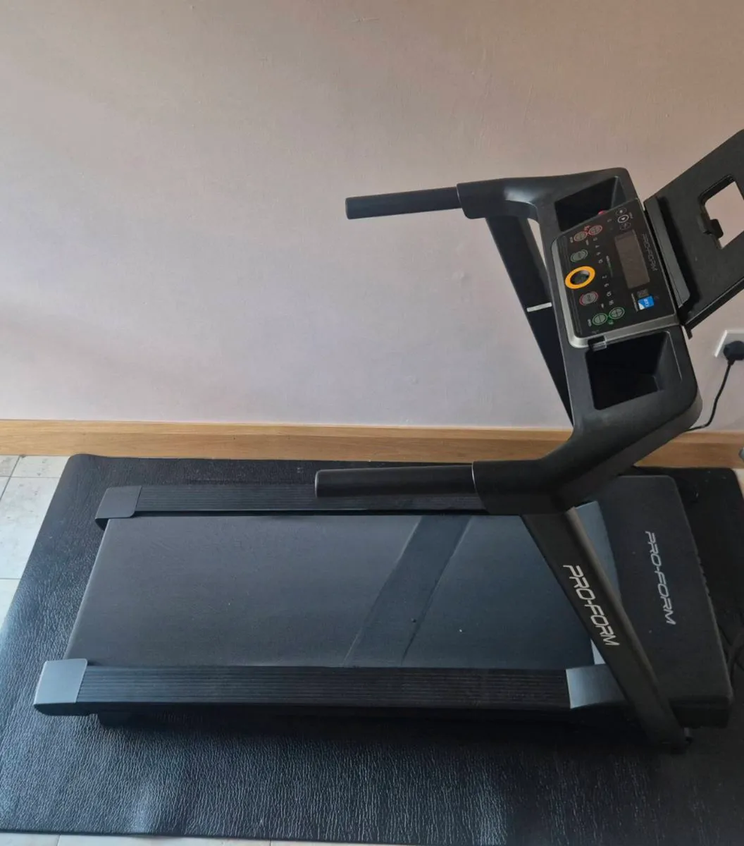 Treadmill - Image 1