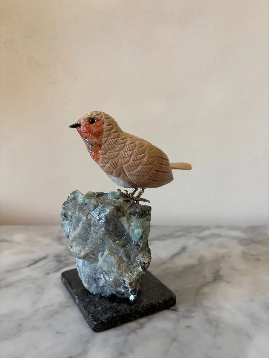 🐦 Hand-Carved Gemstone European Robin - Image 3
