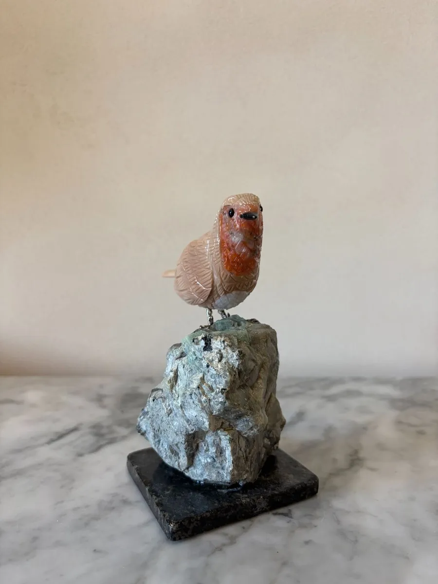 🐦 Hand-Carved Gemstone European Robin - Image 4
