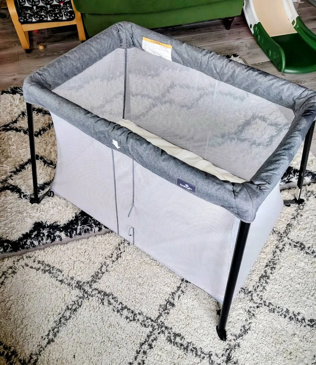 Babylon Travel Cot/ Playpen - Image 2