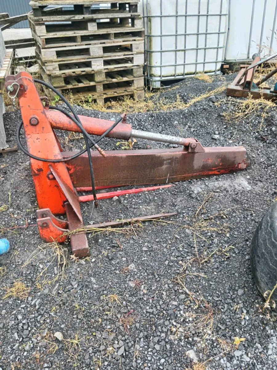 Bale splitter and Bale handler - Image 2