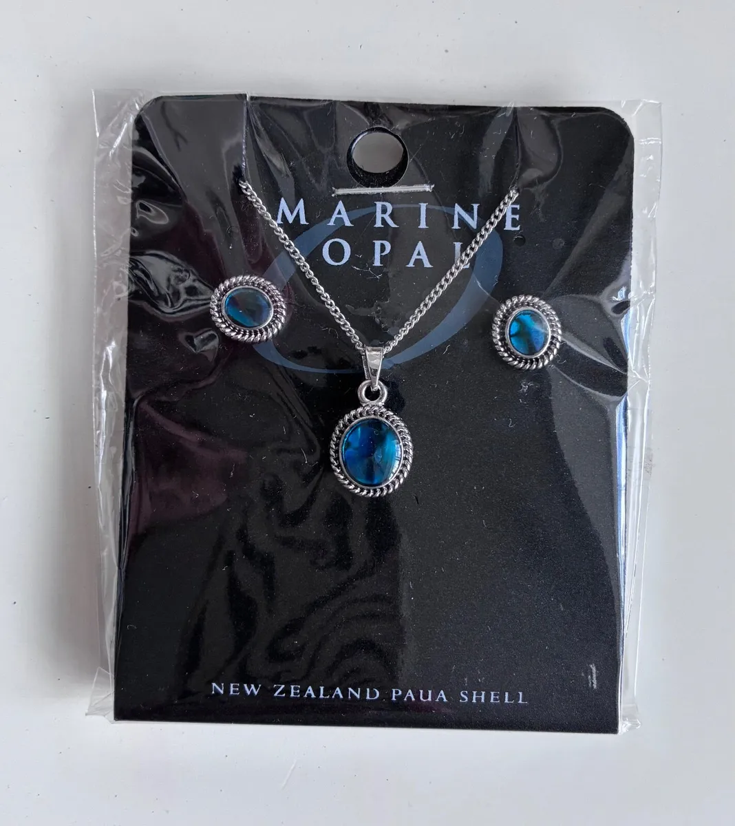 Marine Opal jewelry set features an oval paua shel - Image 1
