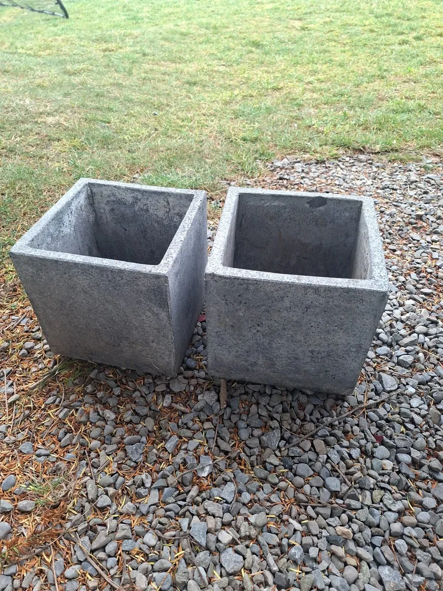 Grey Plant pots x 6 / front door / patio pots - Image 2