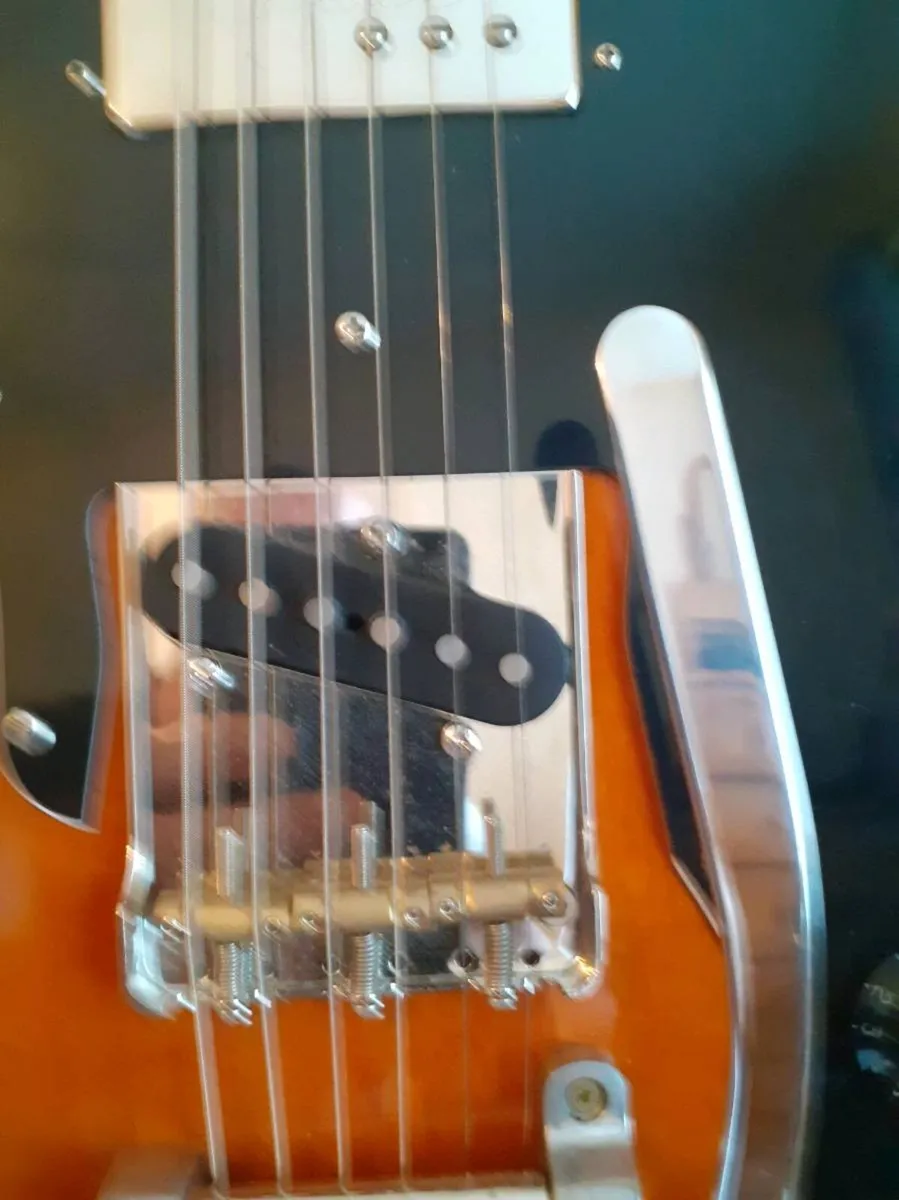Guitars - Image 3