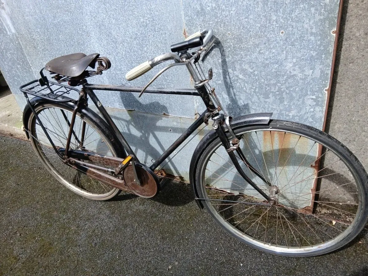 Vintage Men’s Raleigh Bicycle - Image 2
