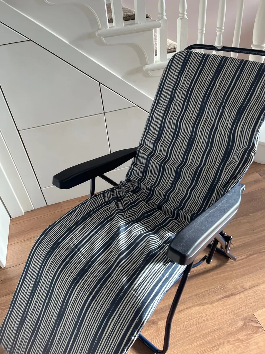 Sun loungers - Image 3