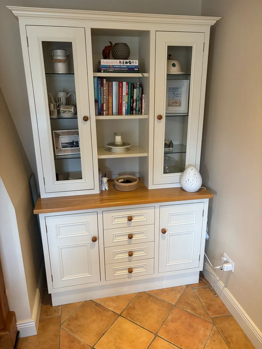 Dresser - Image 1