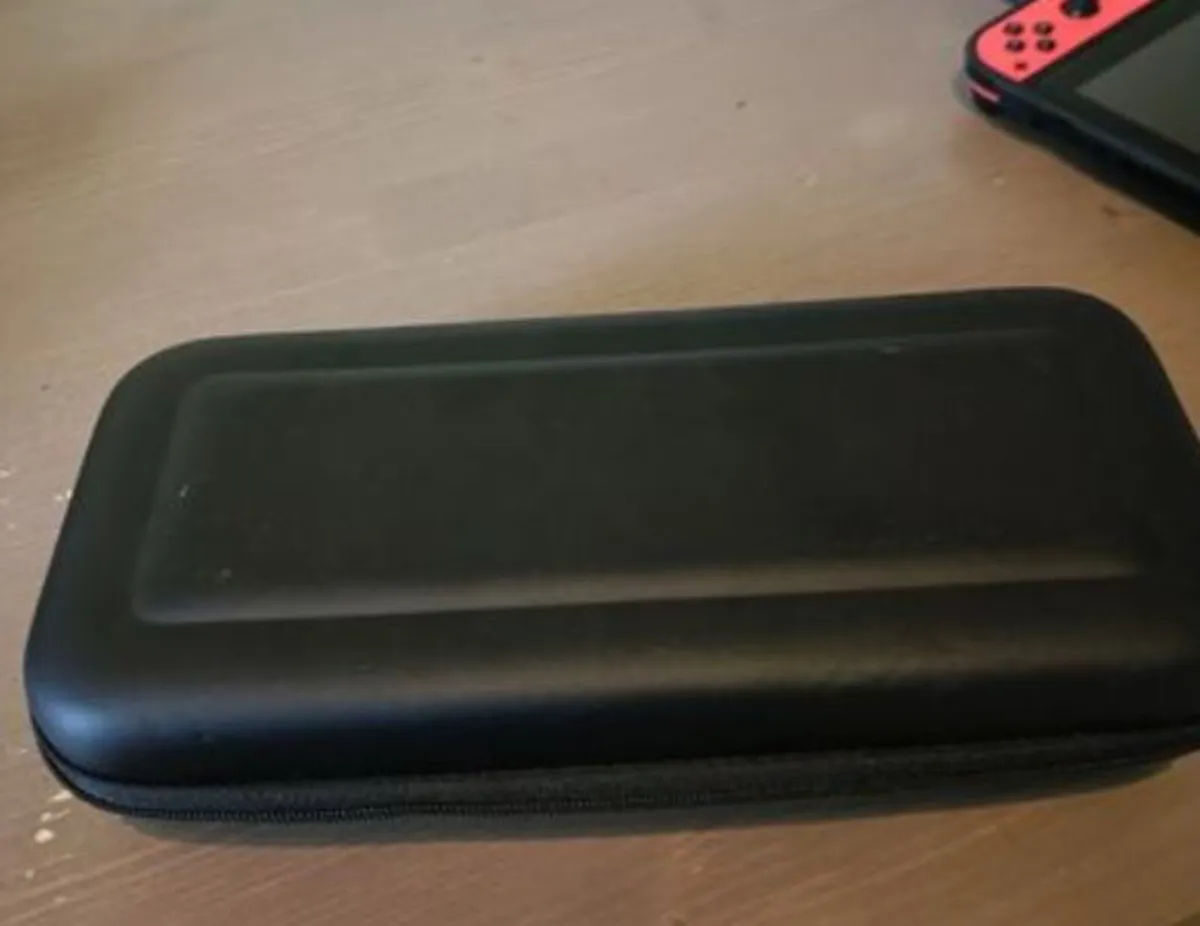 Nintendo Switch - Image 4