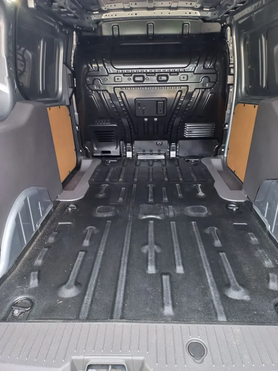 Ford Transit connect 2021 - Image 3