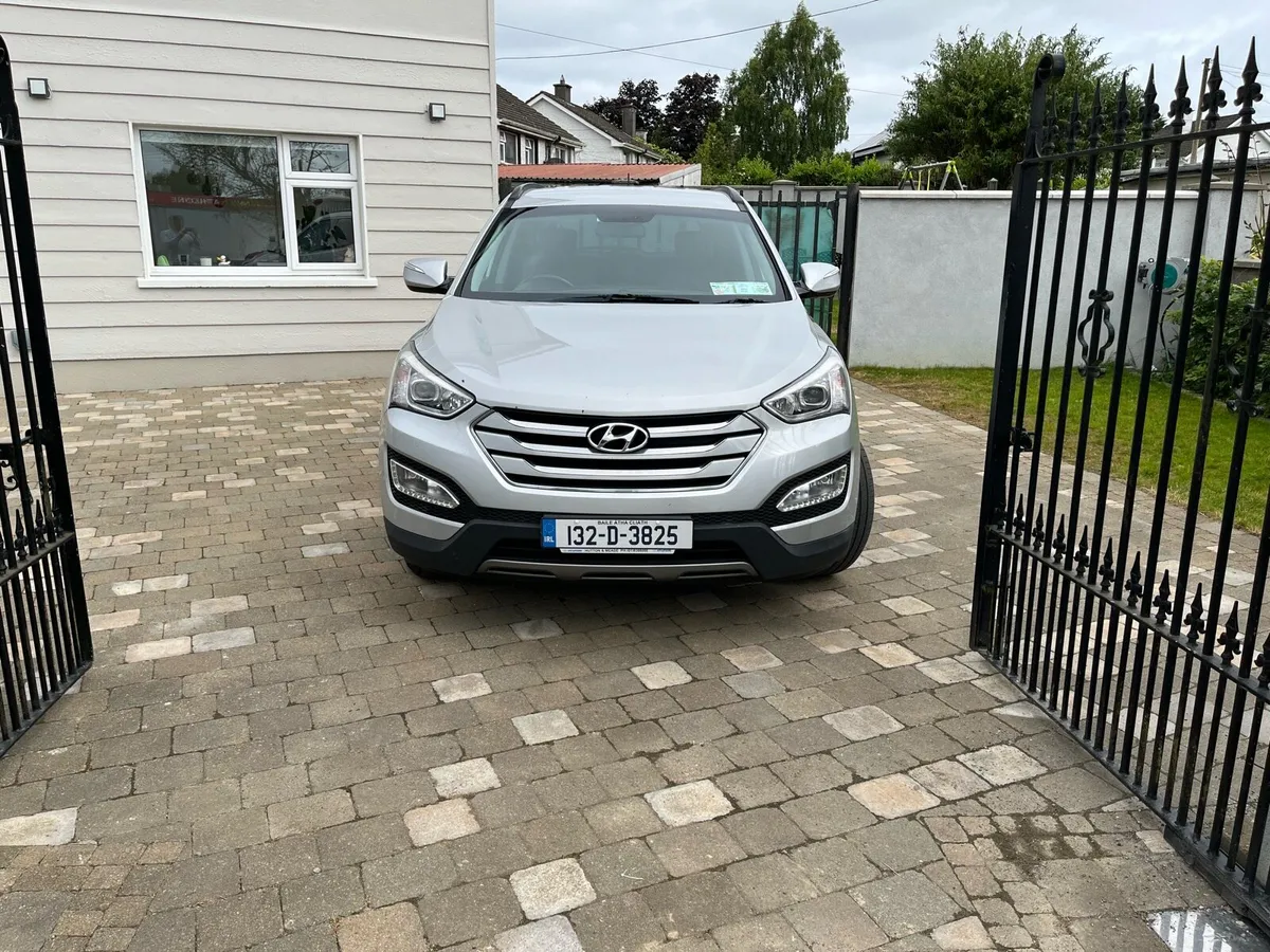 Hyundai Sante Fe - Image 1